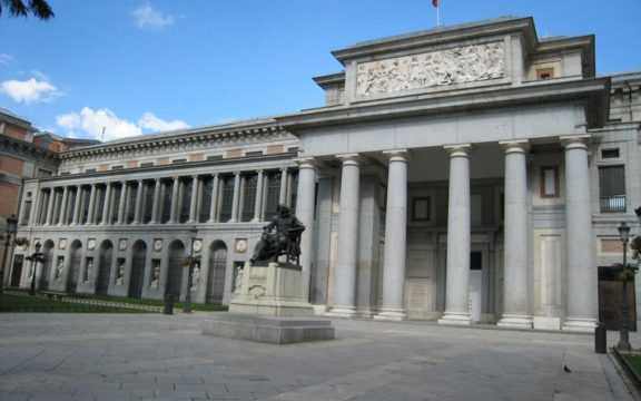 Entrada Velazquez al Museo del Prado