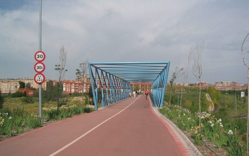 Puente sobre una salida de la M-40