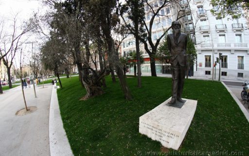 Monumento a Valle Inclán