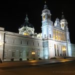 Catedral de la Almudena de noche