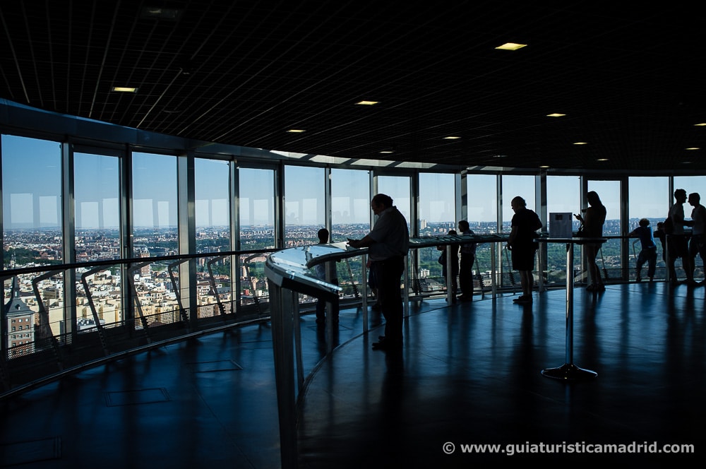 Interior del mirador del faro de Moncloa